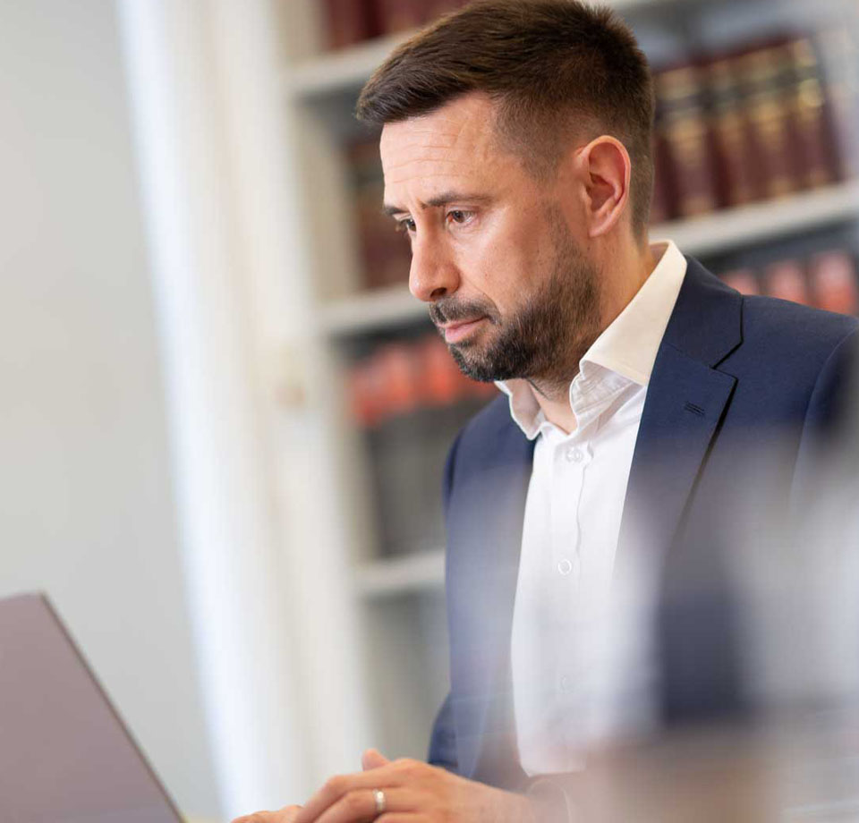 5 Best Employer Advice Solicitors in Leeds – Explore support for workplace management decisions
