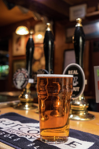 5 Best Pubs in Leeds – Pints and good company await