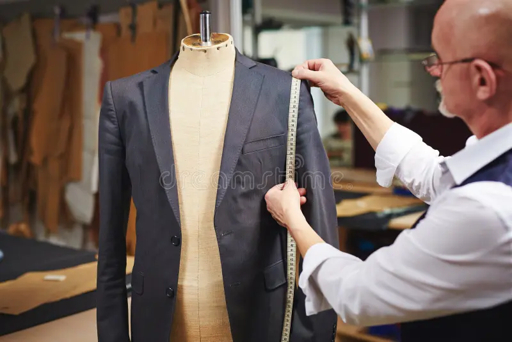5 Best Tailors in Bristol – Find personalised fitting for favourite garments