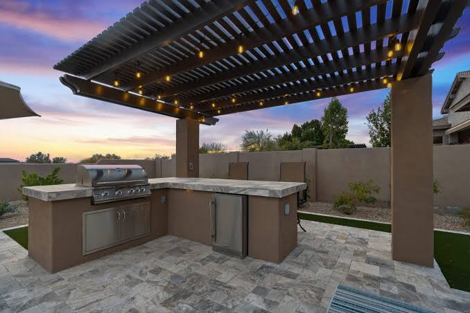 5 Best Outdoor Kitchen Builders in Scottsdale – Find grills, bars, and patios for year-round entertaining